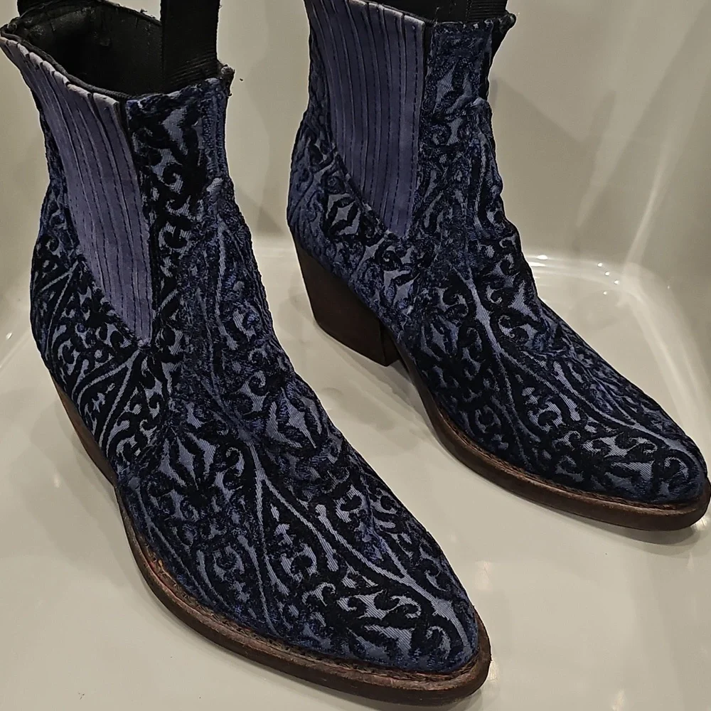 Jeffrey Campbell new poshmark